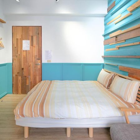 Re+Wood Guesthouse Tainan Exterior foto