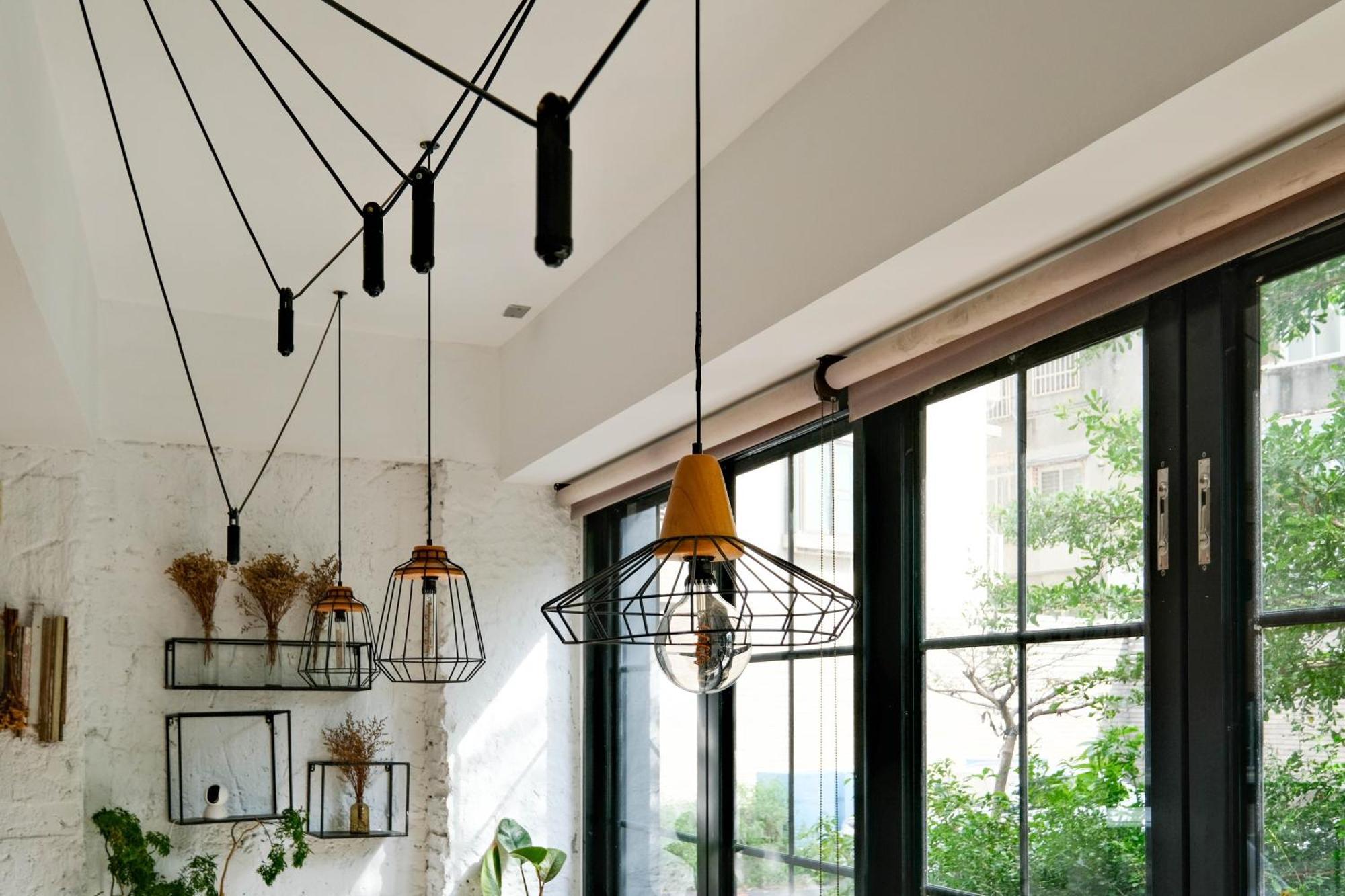 Re+Wood Guesthouse Tainan Exterior foto